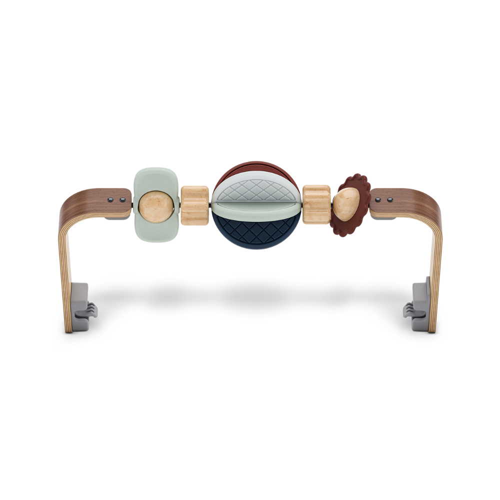 igralni lok z igračami