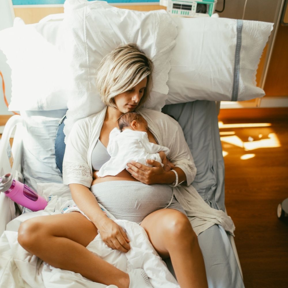 Komplet za porod in okrevanje po porodu Frida Mom