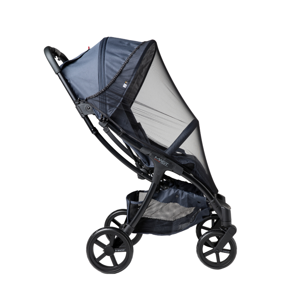 voziček z zaščito proti inektom