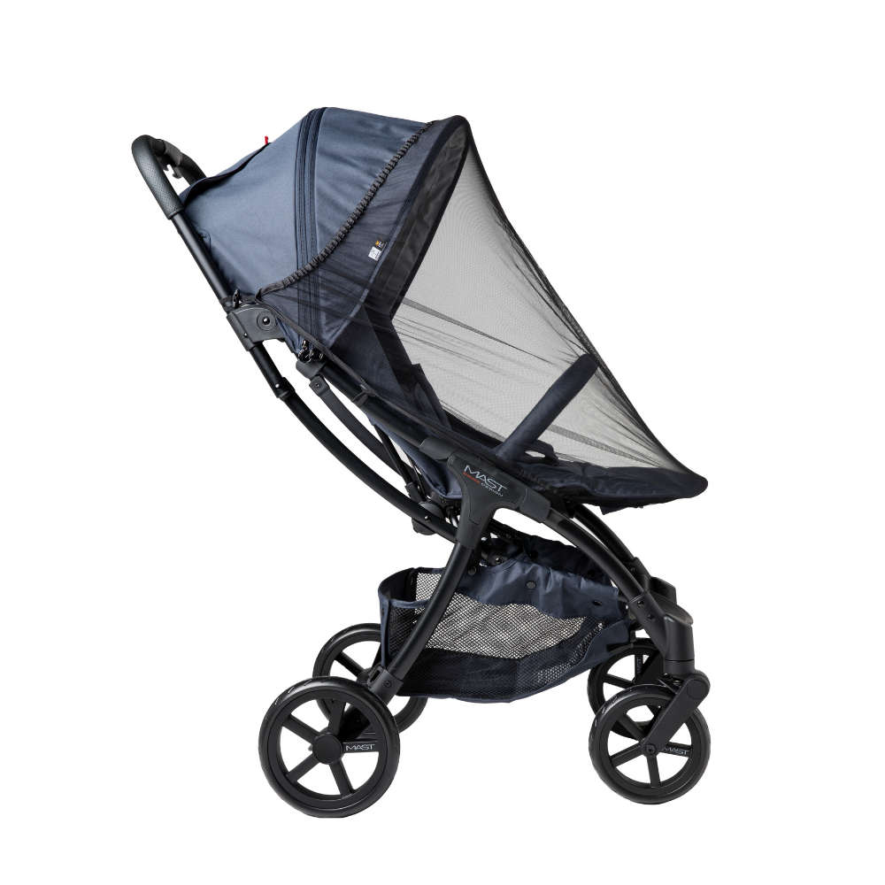 voziček z zaščito proti insektom